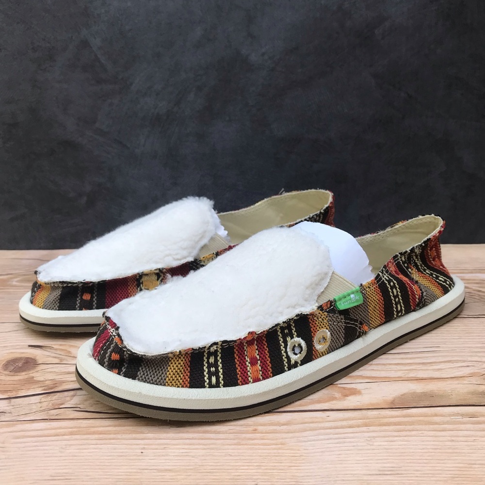 Sanuk Women’s Donna Sherpa Blanket